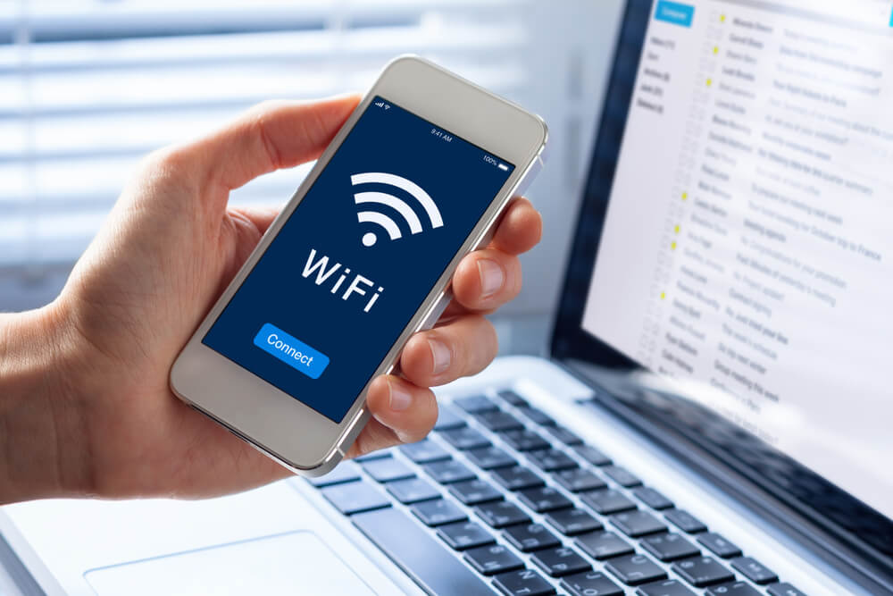 Wi-Fiとは？モバイル・ホームルーター・光回線それぞれの特徴を解説